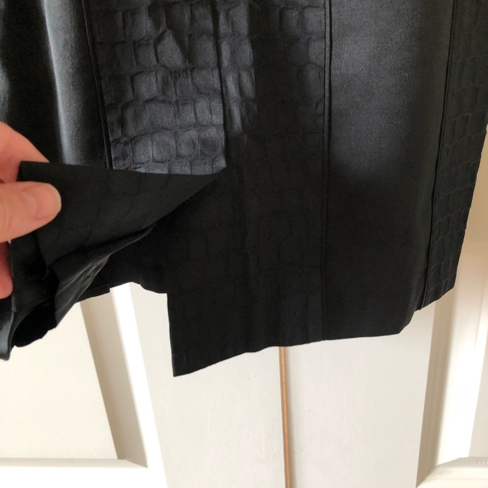 Hugo Boss Darling Embossed Black Sheath Dress - Picture 5 of 14